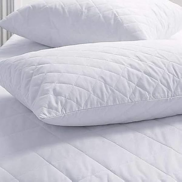 Quilted Pillow Protectors 2 Pack with Envelope Closure - Ultra Soft Box Pattern Pillow Protector, Breathable Microfiber Pillow Cover 50 x 75cm