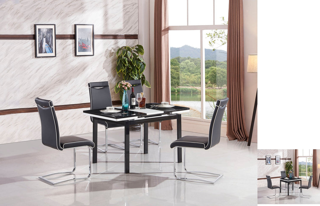HUSTY DINING TABLE