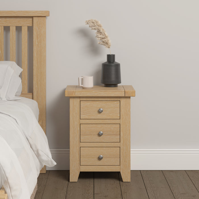 Windsor 3 Drawer Bedside Natural Oak