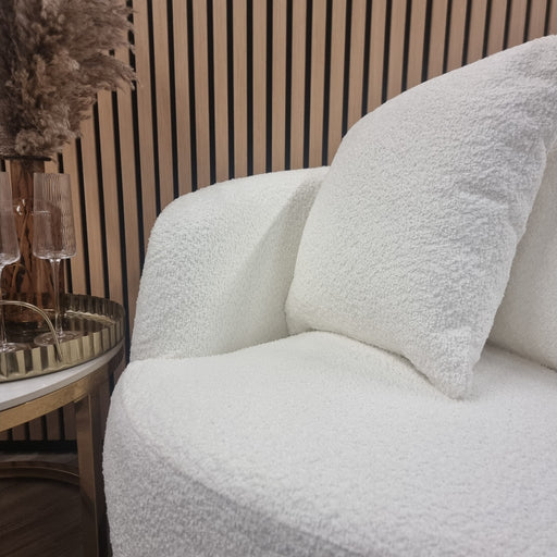 **PROMO** Cuddle Accent Chair