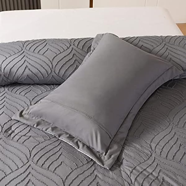 Luxury Tufted Velvet Quilted Bedspread Comforter Set 3 Piece Super Soft Bed Throw Crushed Velvet Edges Bedding Set Coverlet with Pillow cases