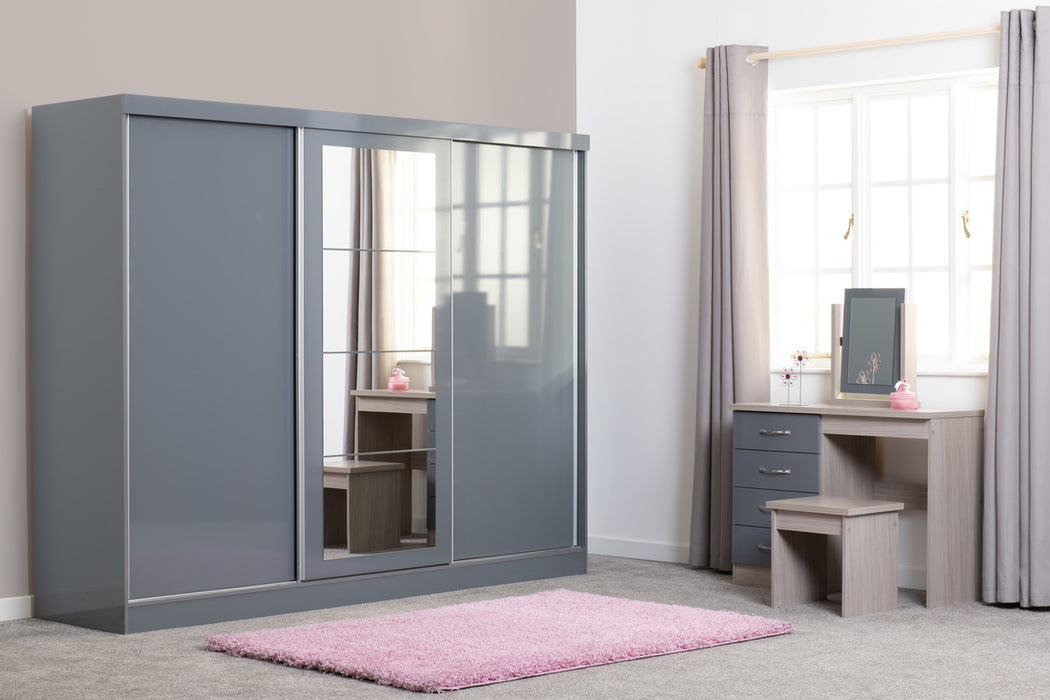 Nevada 3 Door Sliding Wardrobe Grey Gloss